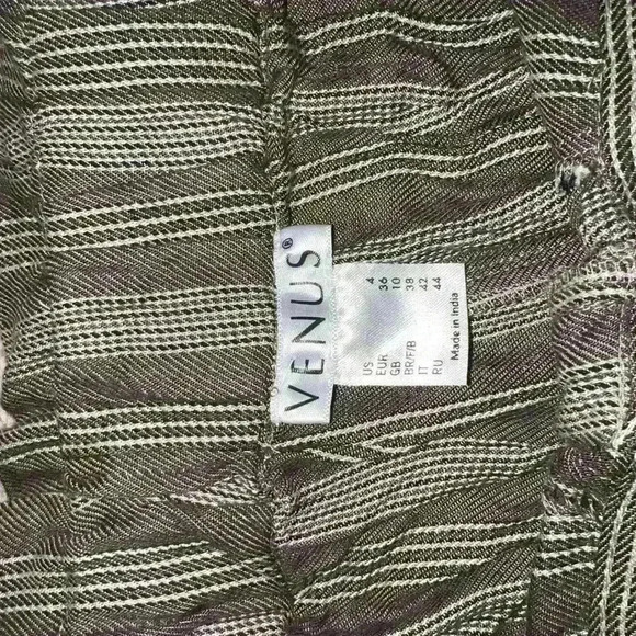 VENUS Striped Women's Shorts - Picture 3 of 3